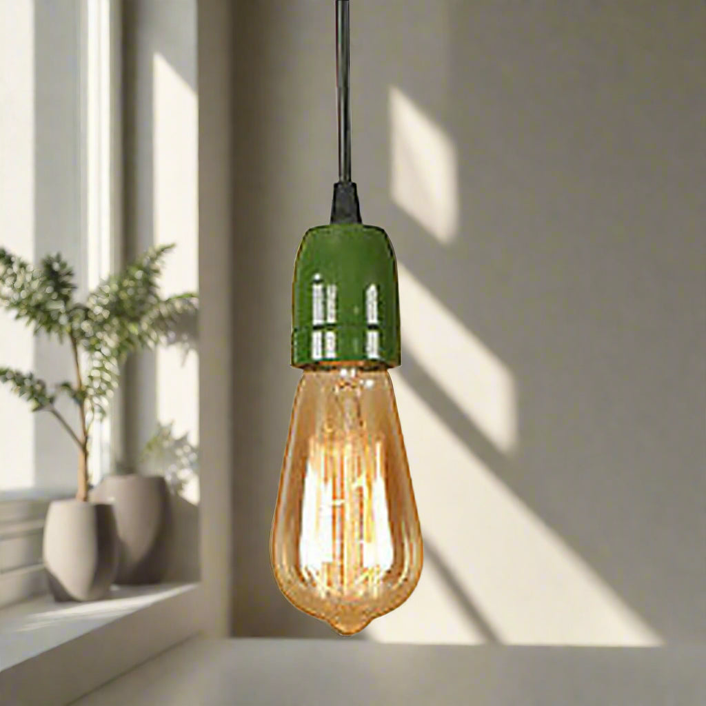 Screw E27 Light Bulb Lamp Holder Base Pendant Socket UK~3413-0